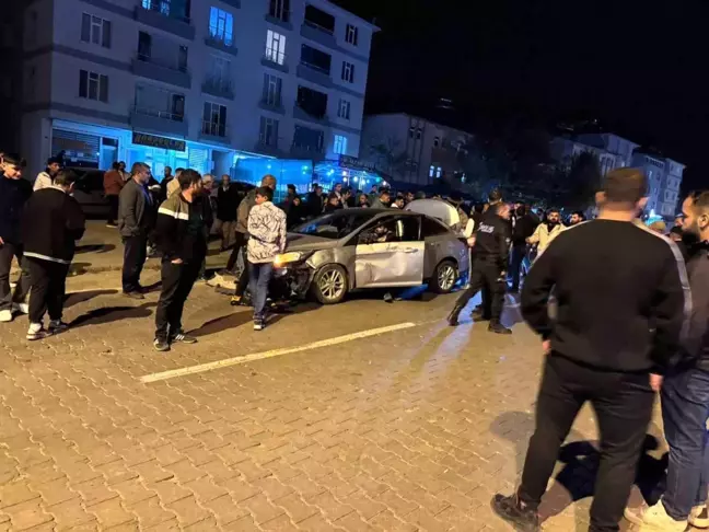 Bingöl'de Trafik Kazası: 2 Yaralı