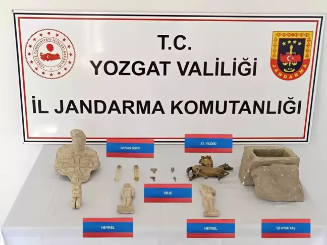 Yozgat'ta Kaçak Tarihi Eser Operasyonu: 12 Parça Ele Geçirildi