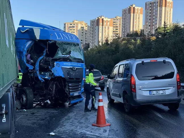 Anadolu Otoyolu'nda Zincirleme Trafik Kazası: 5 Yaralı