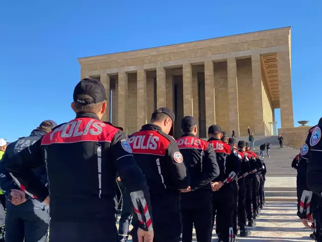 Emniyet Teşkilatı, Atatürk'ü Anmak İçin Anıtkabir'i Ziyaret Etti