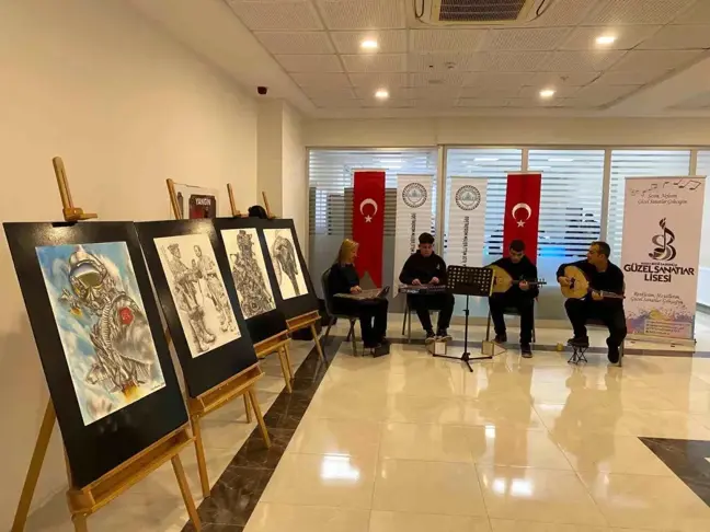 Hatay'da Güzel Sanatlar Lisesi Öğrencilerinin Resim Sergisi Açıldı