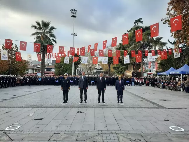 Atatürk, Ebediyete İntikalinin 86. Yılında Gölcük'te Anıldı