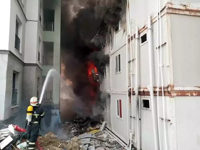 Hatay'daki Şantiye Alanında Yangın Çıktı