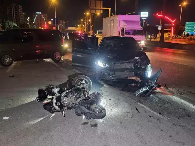 Adana'da Motosiklet ve Otomobil Çarpıştı: 1 Ölü