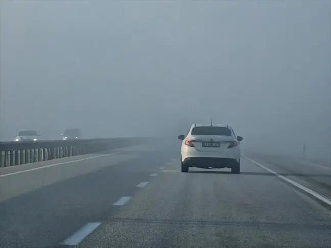 Konya ve Afyonkarahisar'da Sis Ulaşımı Olumsuz Etkiliyor