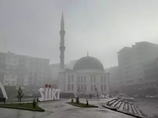 Siirt'te Etkili Sis, Görüş Mesafesini Düşürdü