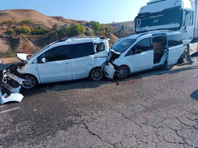 Batman'da Zincirleme Trafik Kazası: 6 Yaralı