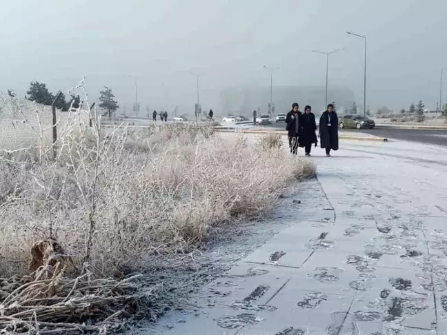 Erzurum'da Soğuk Hava Etkili Oluyor