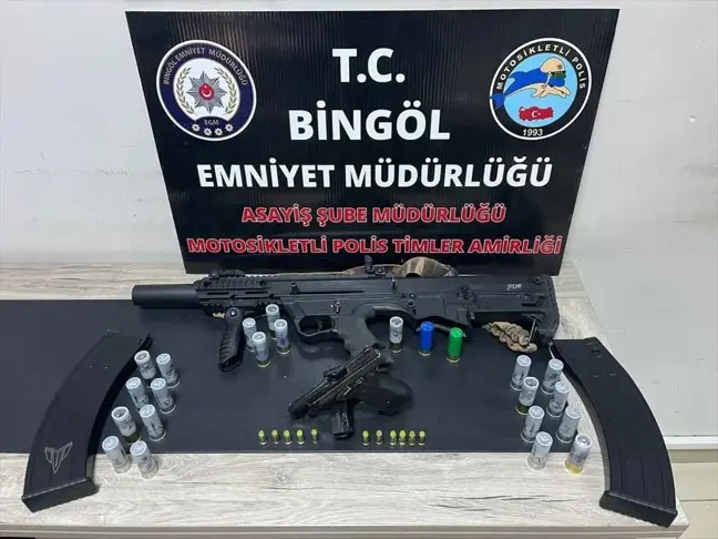 Bingöl'de 4 Şüpheli Yakalandı, Uyuşturucu ve Silah Ele Geçirildi