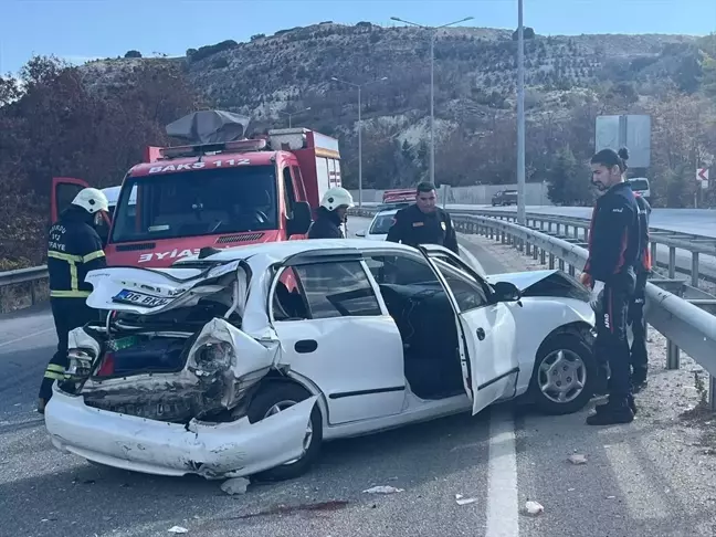 Burdur'da Zincirleme Trafik Kazası: 2 Yaralı