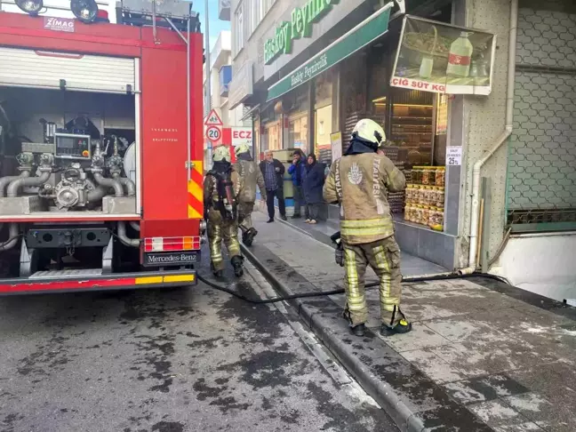 Ümraniye'de Marangoz Atölyesinde Yangın Çıktı