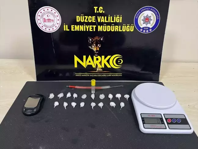 Düzce'de Uyuşturucu Ticareti Yapmakla Suçlanan Şüpheli Tutuklandı