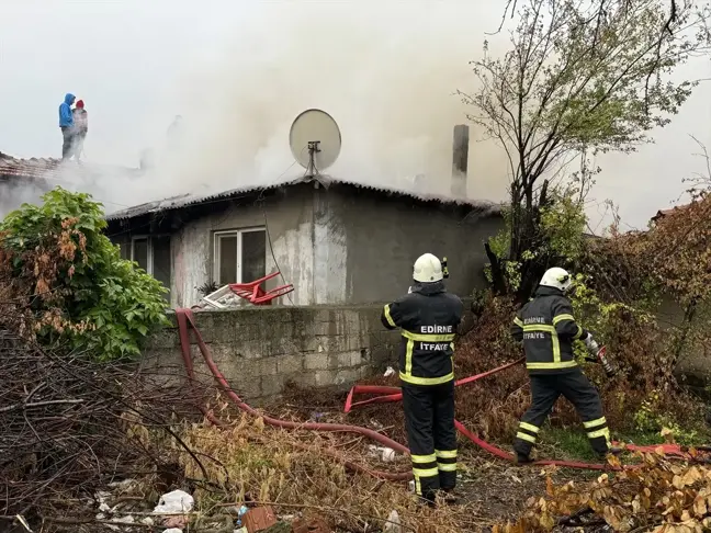 Edirne'de Çıkan Yangın Kontrol Altına Alındı