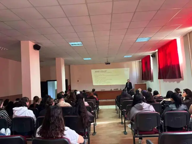 Öğrencilere Eş Seçimi ve Evlilik Semineri Düzenlendi