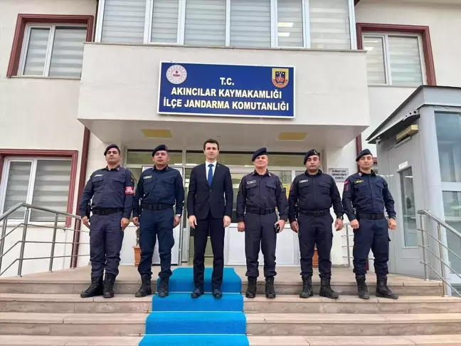 Akıncılar Kaymakamı Türkmen Jandarma Komutanlığını Ziyaret Etti