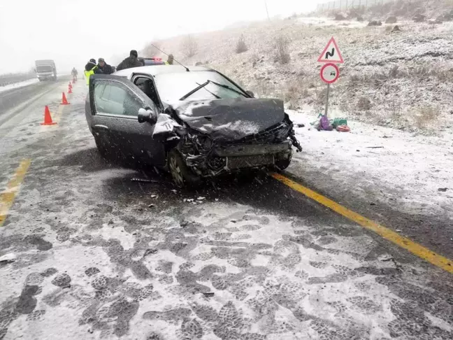 Ilgar Dağı Geçidi'nde Kar ve Sis Nedeniyle Kaza: 8 Yaralı