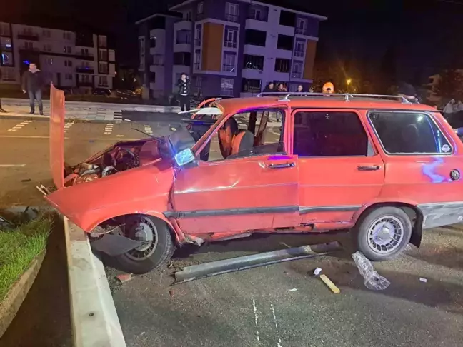 Bolu'da Kontrolden Çıkan Araç Kaza Yaptı, Bir Yaralı