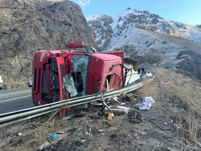 Ağrı'da 3 Ayrı Trafik Kazasında 4 Yaralı