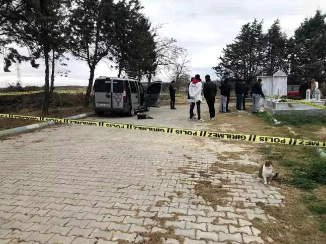 Tekirdağ'da Mezarlıkta İki Kişi Ölü Bulundu