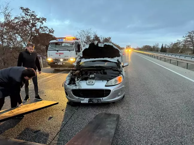 Sandıklı'da Trafik Kazası: 2 Yaralı