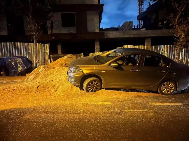 Beylikdüzü'nde İnşaat Kumu Kazası: Yaralı Yok