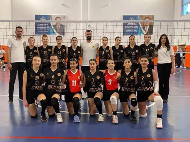 Malatya'nın Genç Kız Voleybol Takımı Namağlup Şampiyon Oldu