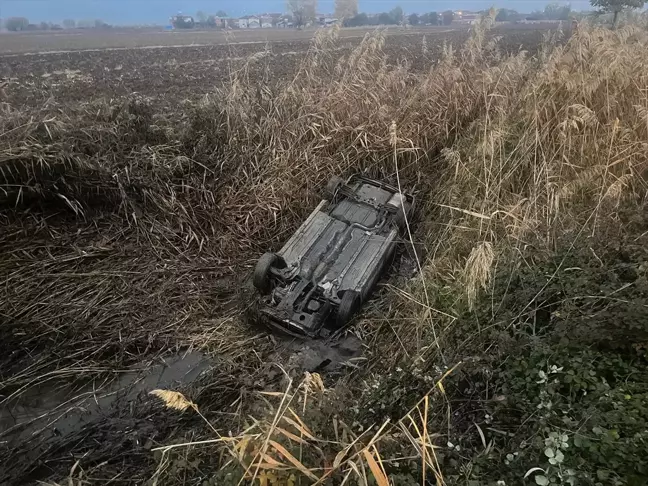 Tokat'ta Devrilen Otomobilde Emekli Polis Hayatını Kaybetti