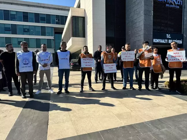 Antalya'da Maaşların Eksik Yatırılmasına Protesto