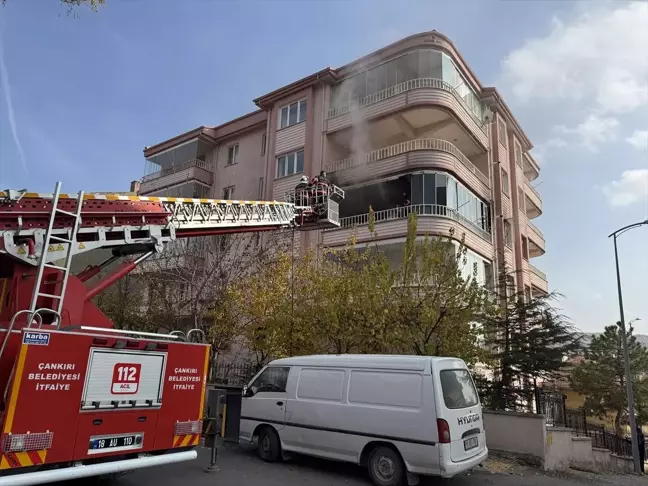 Çankırı'da Apartmanda Yangın: 3 Kişi Dumandan Etkilendi