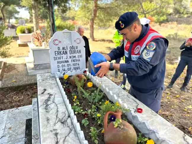 Jandarma Çine'deki şehit ailesini unutmadı