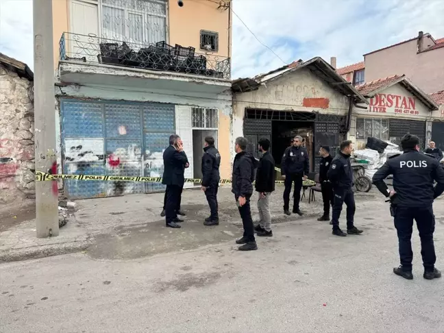 Aksaray'da Başından Silahla Vurulmuş Kadın Hayatını Kaybetti