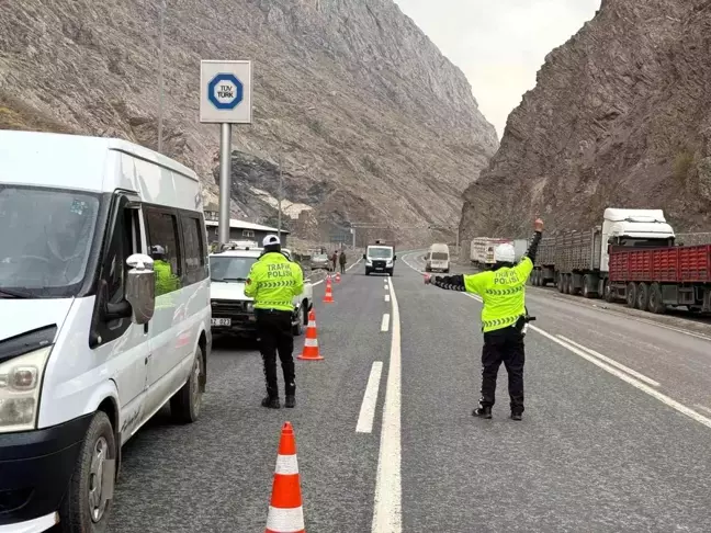 Hakkari'de Kış Lastiği Takma Zorunluluğu 1 Aralık'ta Başlıyor