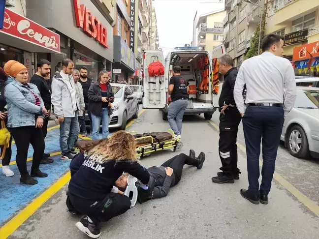 Nazilli'de Elektrikli Bisiklet Yaya Çarptı: 2 Yaralı