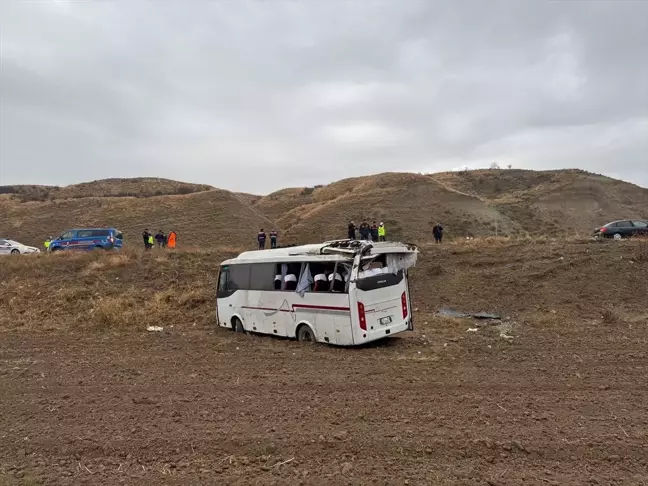 Çankırı'da Midibüs Devrildi: 29 Yaralı