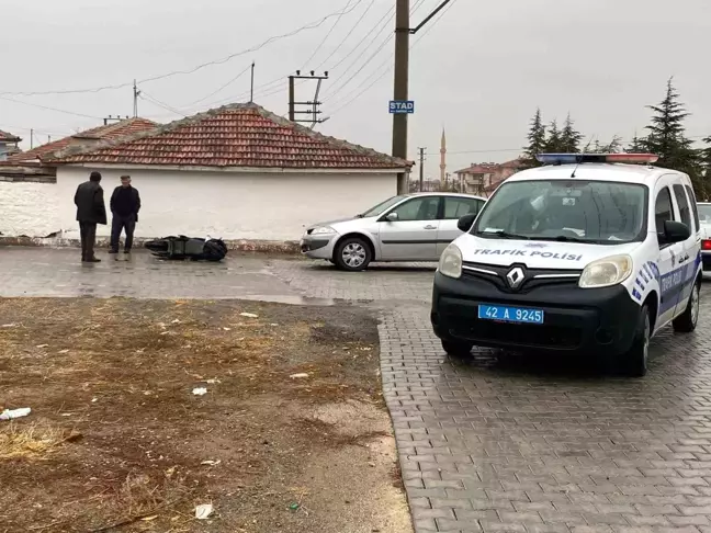 Konya'da Otomobil ile Elektrikli Bisiklet Çarpıştı: 1 Yaralı