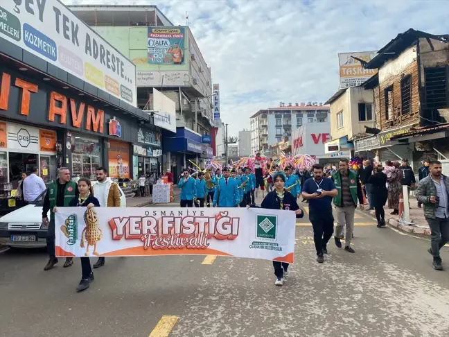 Osmaniye Yer Fıstığı Festivali Kortej Yürüyüşü ile Başladı