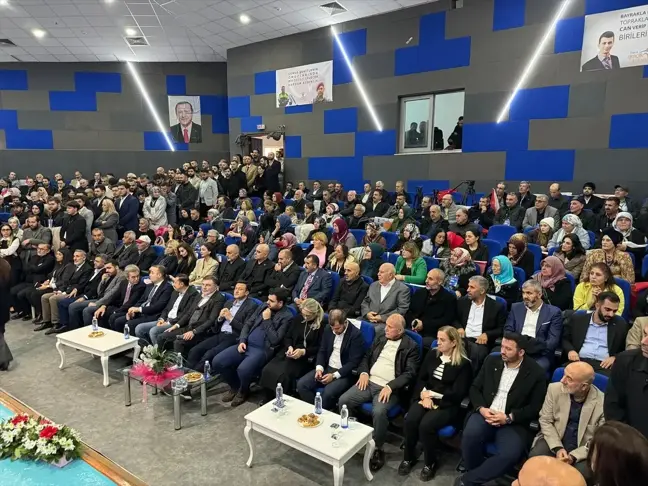 AK Parti Genel Başkan Yardımcısı Dağ, partisinin Buca kongresine katıldı