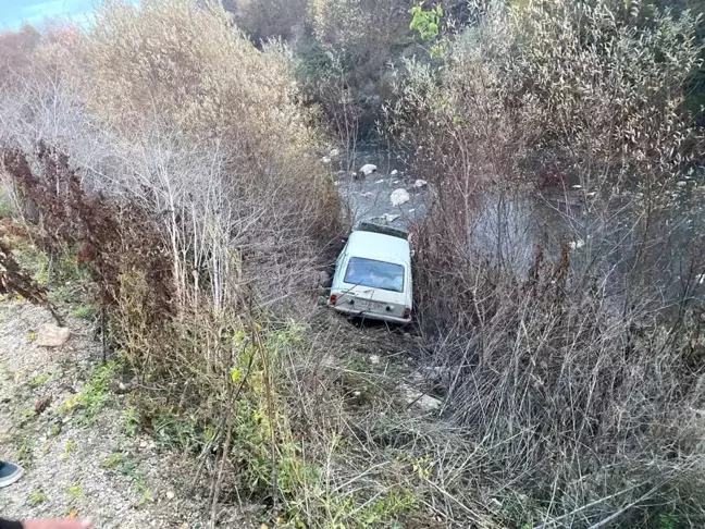 Amasya'da Kontrolden Çıkan Otomobil Tersakan Çayı'na Düştü