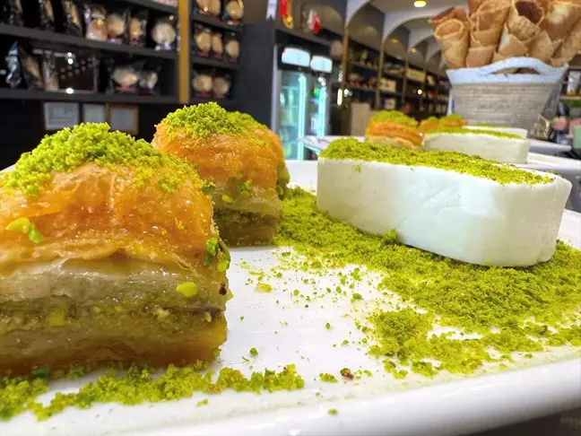 Gaziantep Baklavası ve Maraş Dondurması: Eşsiz Bir İkili