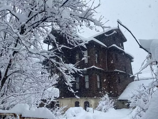 Mudurnu'da Kar Kalınlığı 50 Santimetreye Ulaştı