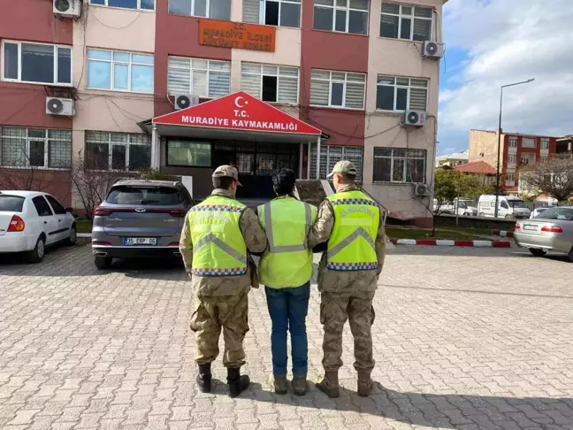 Van'da Düzensiz Göçmen Operasyonu: 4 Göçmen Yakalandı, 1 Organizatör Tutuklandı