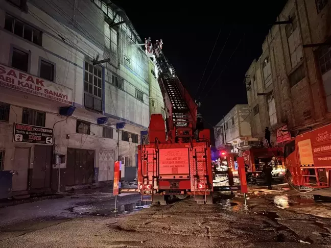 Gaziantep'te Ayakkabı İmalathanesinde Yangın