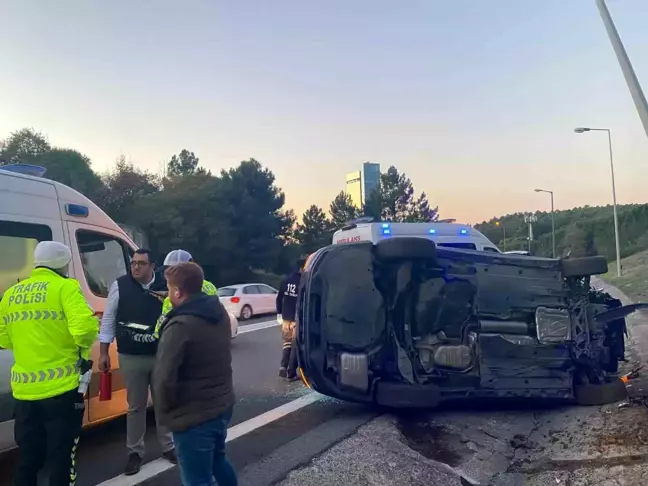 Ümraniye'de Kaza: Emniyet Şeridindeki Araç Takla Attı