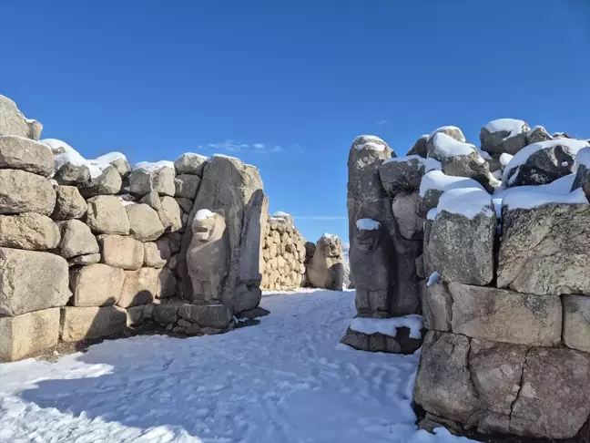 Hattuşa Antik Kenti Karla Beyaza Büründü