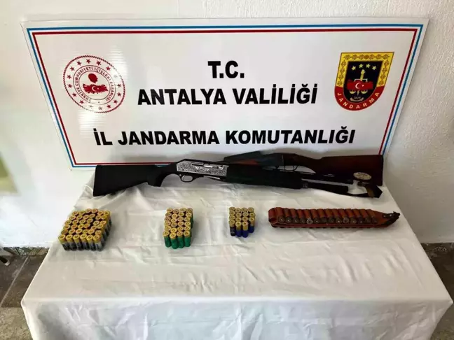 Antalya'da Yüzlerce Yıl Hapsi Bulunan Şahıs Yakalandı