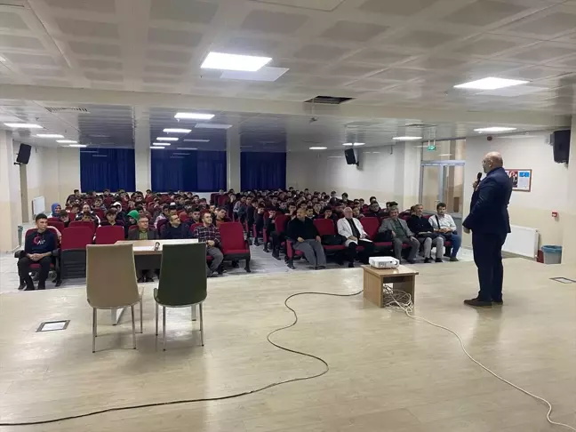 Afyonkarahisar'da 15 Temmuz gazileri lise öğrencileriyle buluştu