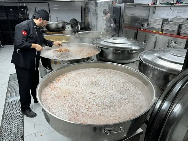 Bartın'da Aşçı Adayları 6 Bin Öğrenciye Yemek Hazırlıyor