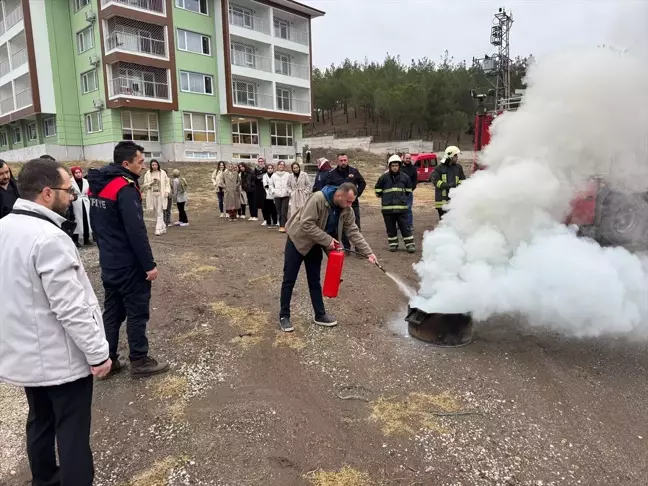 Osmancık'ta Afet Farkındalığı Eğitimi ve Yangın Tatbikatı Gerçekleştirildi