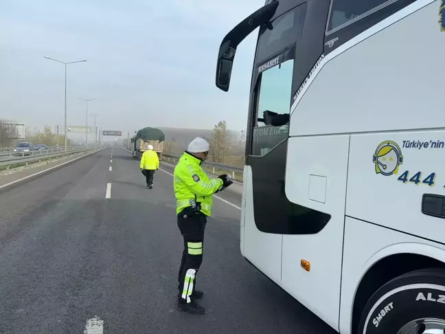 Düzce'de Ticari Araçlar İçin Kış Lastiği Denetimi Başladı