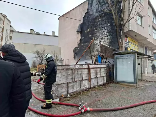 Çorlu'da korku dolu anlar: Alevler metrelerce yükseldi